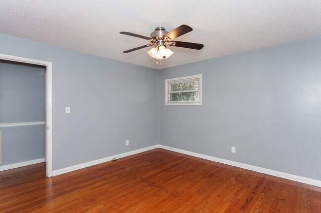 Building Photo - 3405 Melrose Dr
