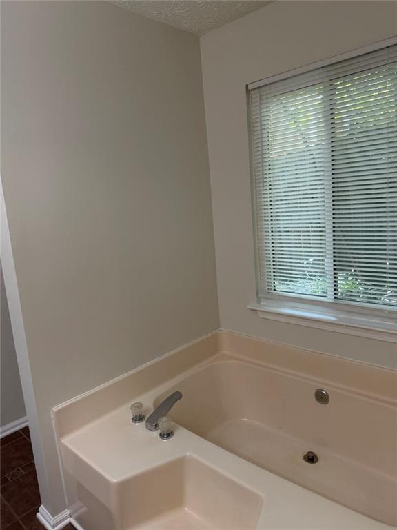 Building Photo - 1819 Cres Hill Dr NW