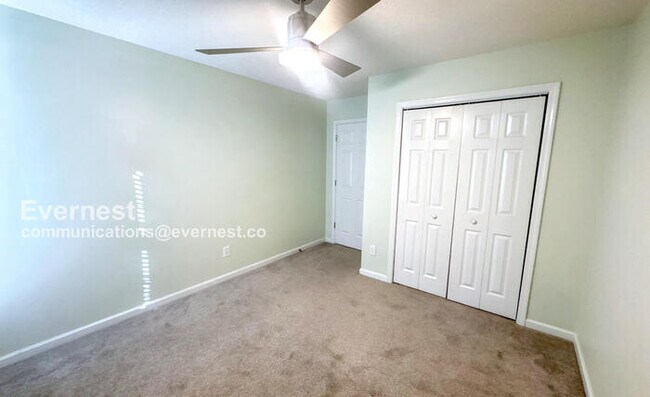 Building Photo - Charming 3-Bedroom Home with Garage / Pet-...