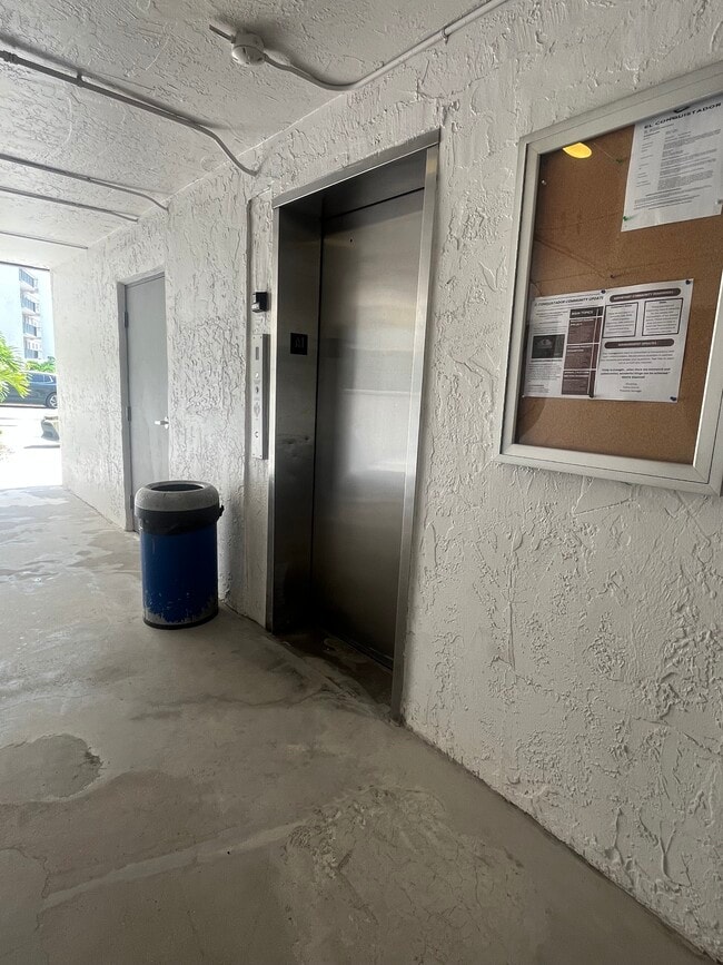 Building Photo - 14170 SW 84th St