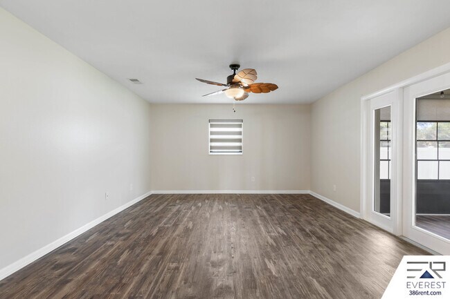 Building Photo - 19 Westford Ln