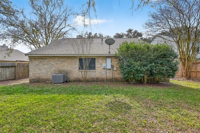 Building Photo - 13514 Clayton Hill Dr