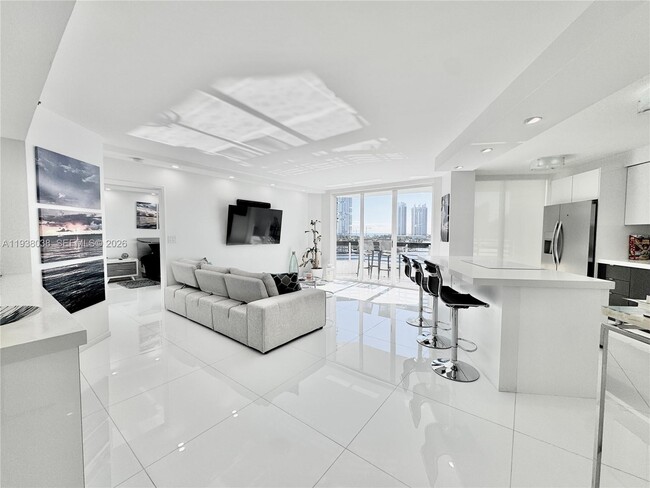 Building Photo - 3600 Mystic Pointe Dr