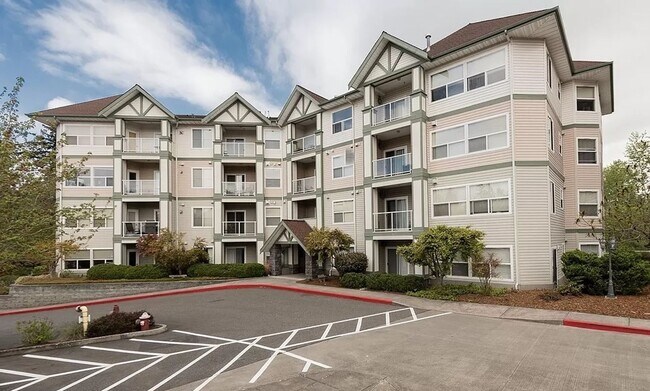 Building Photo - Beautiful, spacious two-bedroom, two-bath ...