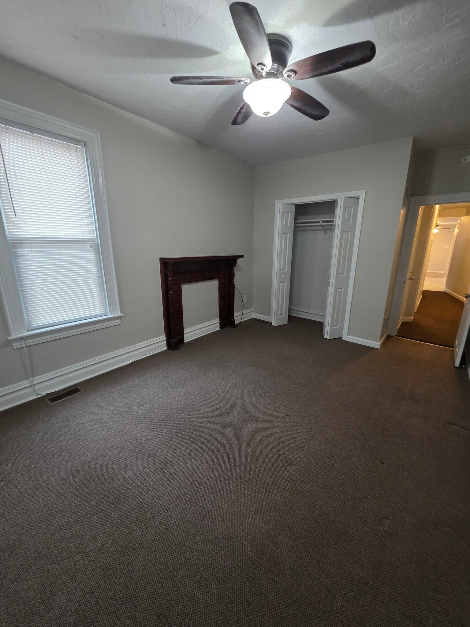 Building Photo - 324 3rd St