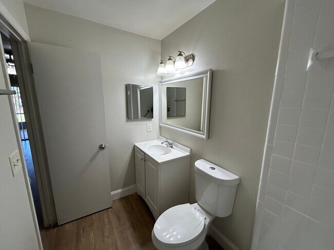 Building Photo - 2611 Antilles Dr
