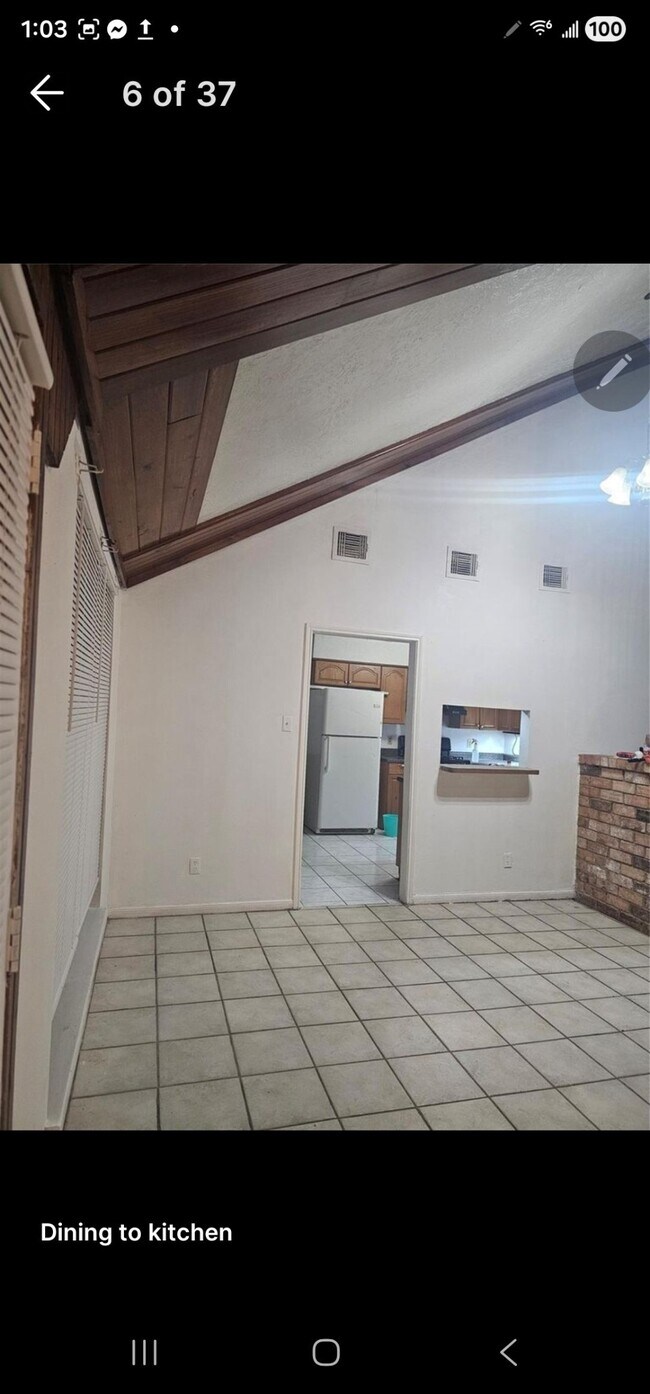 Building Photo - 4011 Alshire Dr