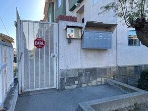 Building Photo - 3bed/3bath Townhouse in San Gabriel - InveServe Corp