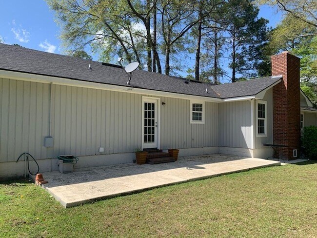 Building Photo - 3Bedroom 2 Bathroom in Valdosta
