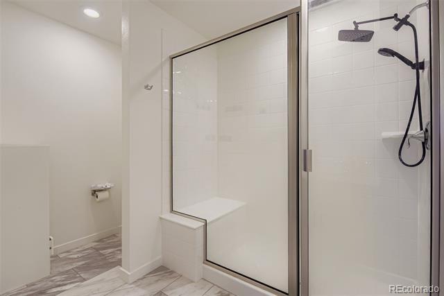 Building Photo - 625 Aspen Ave