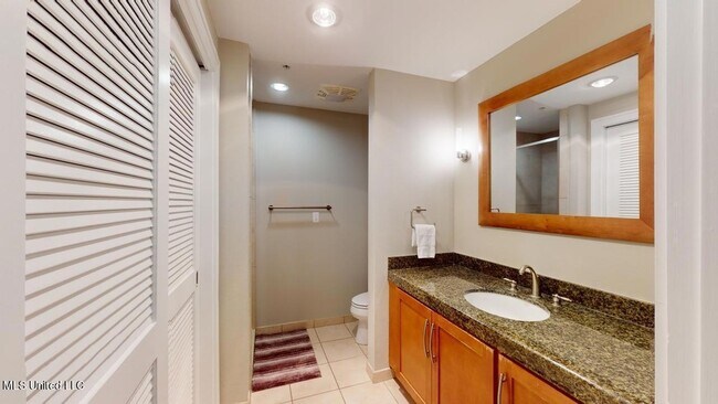 Building Photo - 2060 Beach Blvd