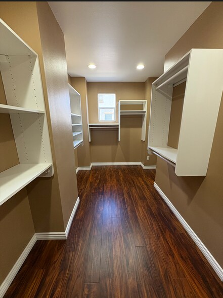 Master Closet - 3833 East Park