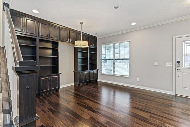 Building Photo - 5912 Danann Dr