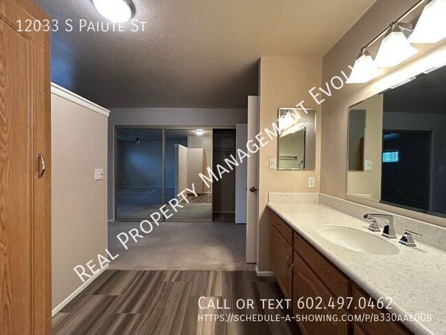Building Photo - 12033 S Paiute St