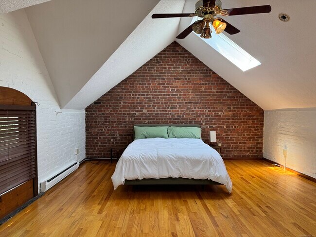 Building Photo - 29 Eld St