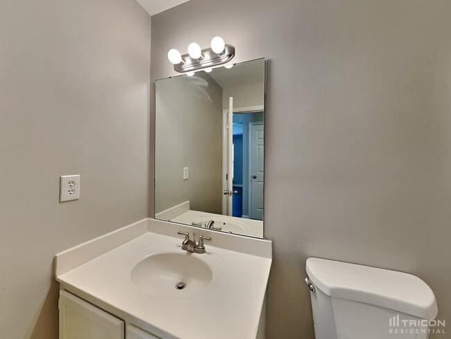 Building Photo - 2826 Bricker Dr