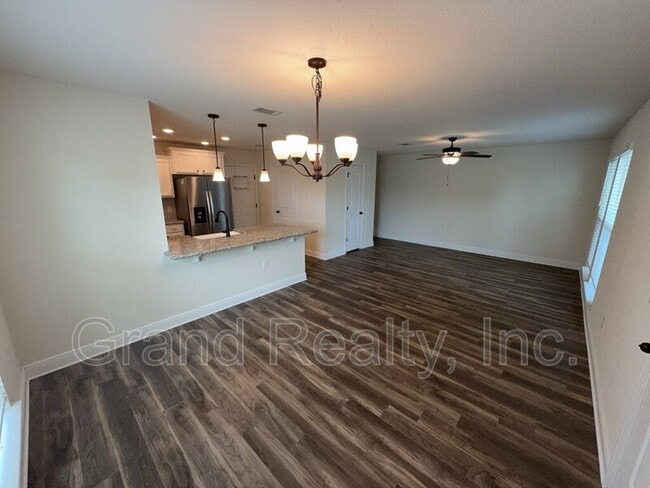 Building Photo - 4417 Village Oak Ln