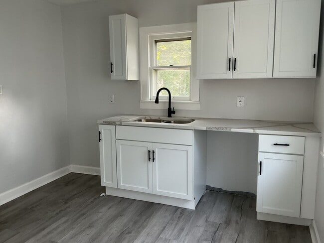 Primary Photo - 4 Bedroom Single Family Home