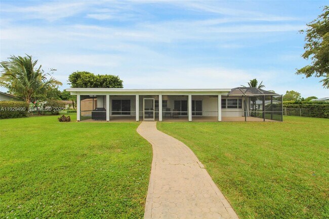 Building Photo - 10962 SW 117th St