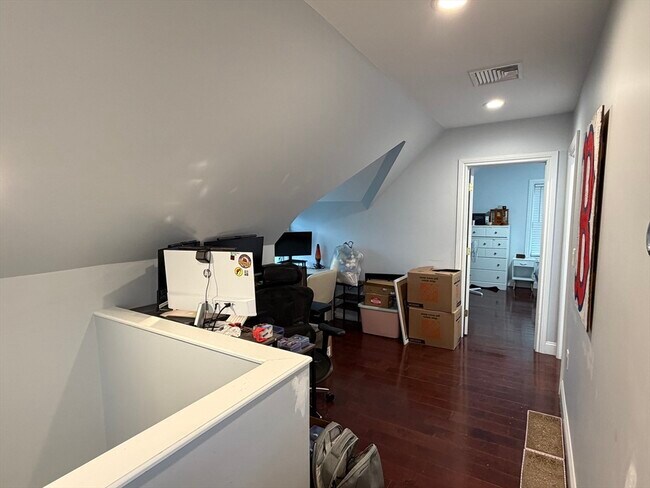 Building Photo - 29 Walsh Ave