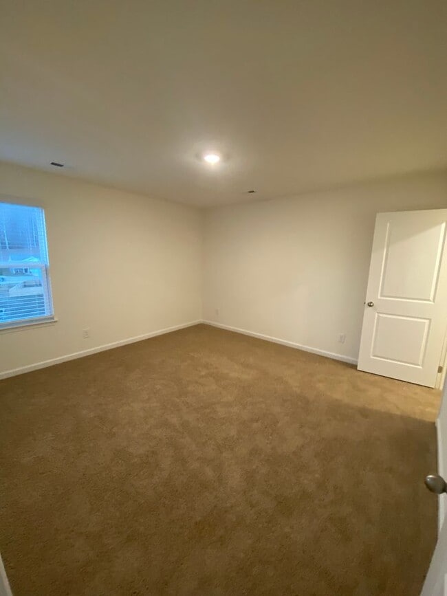 Building Photo - Gorgeous South Knoxville house!!!!!