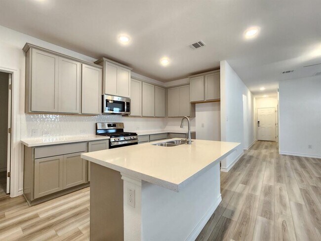 Building Photo - 202 Doodle Ln