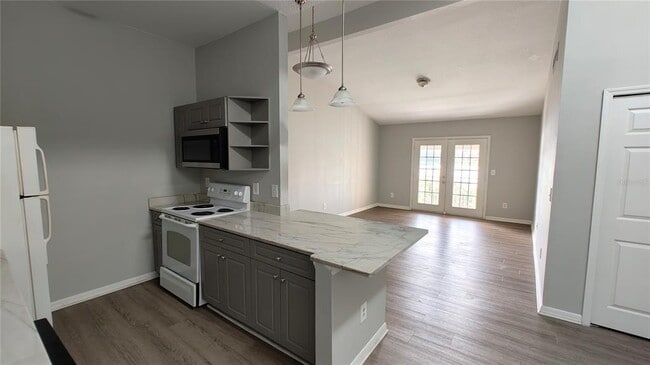 Building Photo - 145 N Pearl Lake Causeway