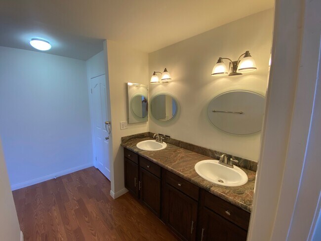 Building Photo - 20947 Hackney St