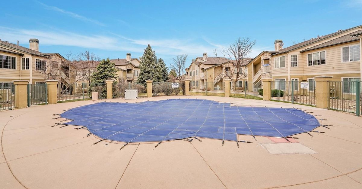 Building Photo - 10120 E Carolina Dr