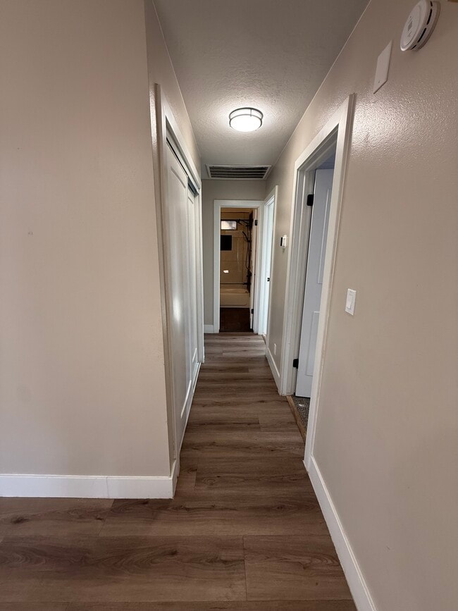 Building Photo - 1170 W 540 N