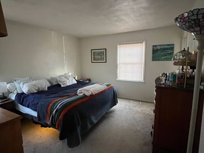 Building Photo - Beautiful Haymarket Square Home