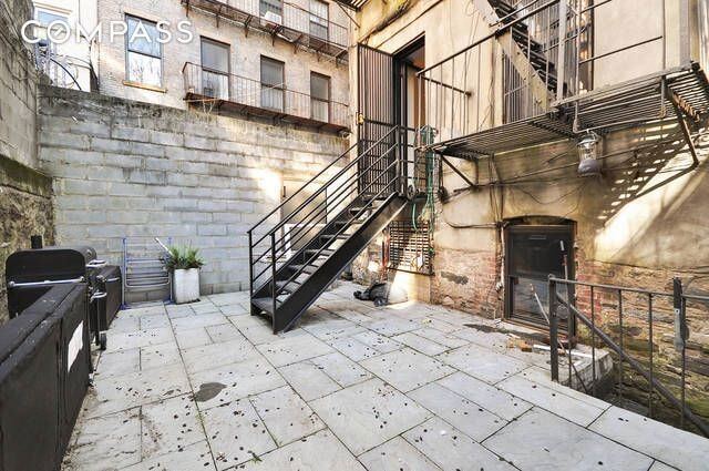 Building Photo - 175 E 105th St
