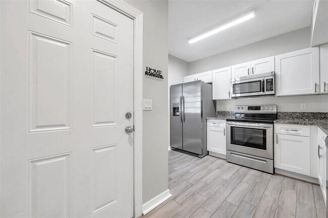 Building Photo - 6449 Cypressdale Dr