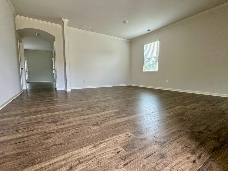 Building Photo - 231 Sienna Bluff