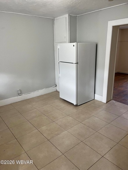 Building Photo - 336 Hastings St