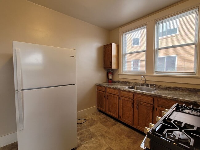 Building Photo - bro2929