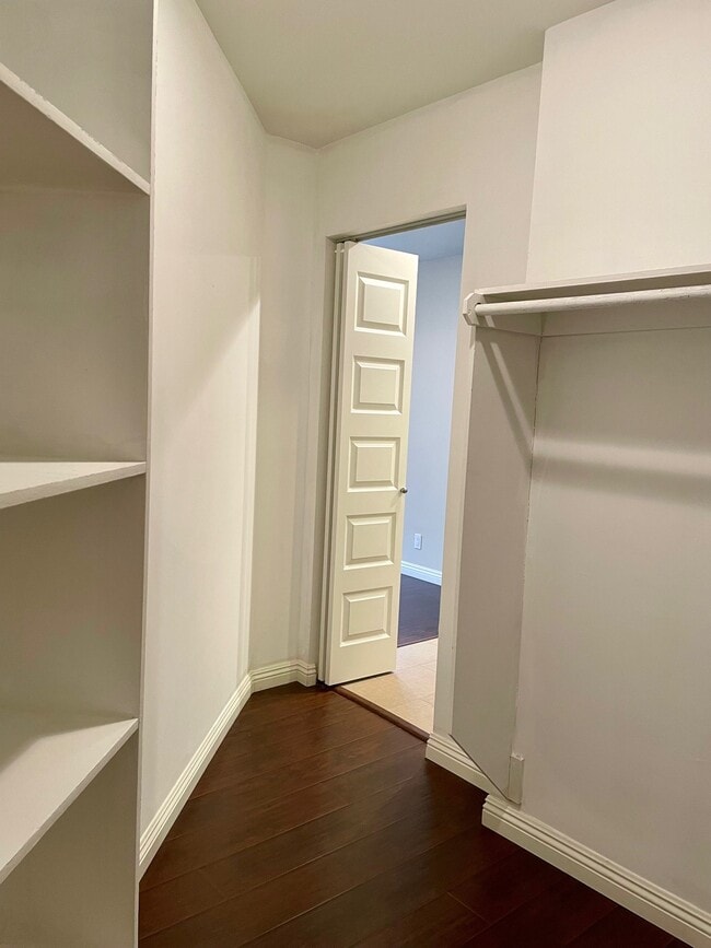 Building Photo - 2402 34th St