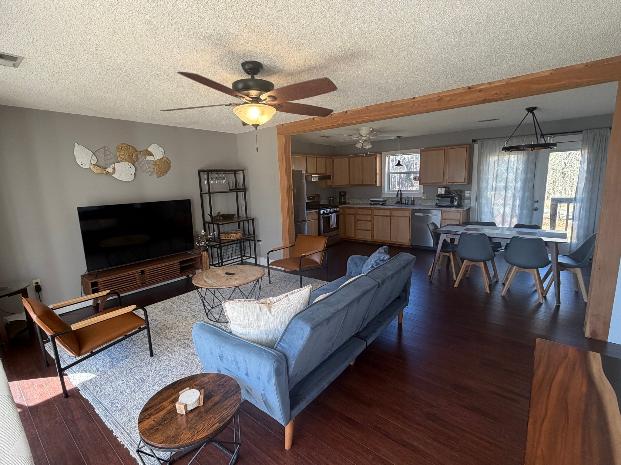 Building Photo - 179 Morninglow Dr
