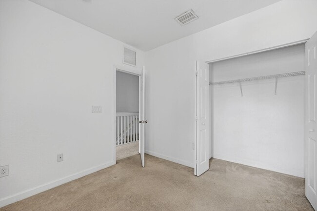 Building Photo - 1575 NE 33rd Ave