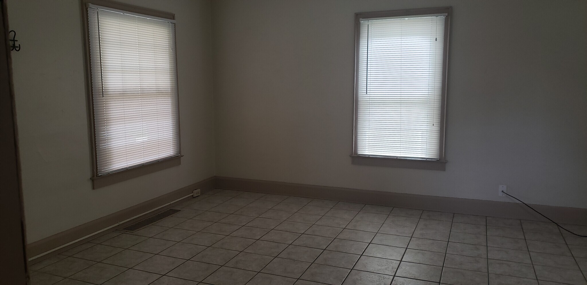 Tile floors in dining area - 1016 S Franklin St