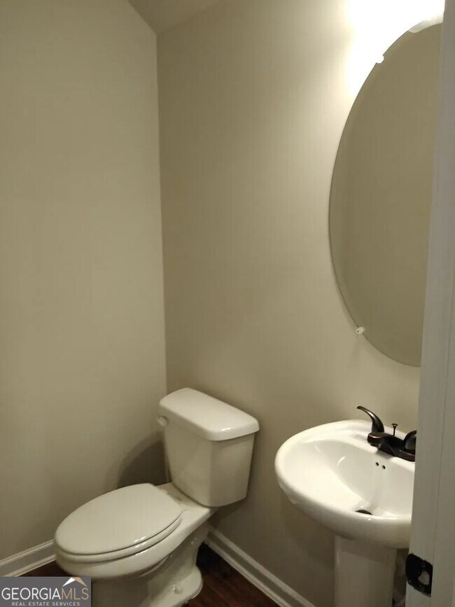 Building Photo - 1084 Mcconaughy Ct