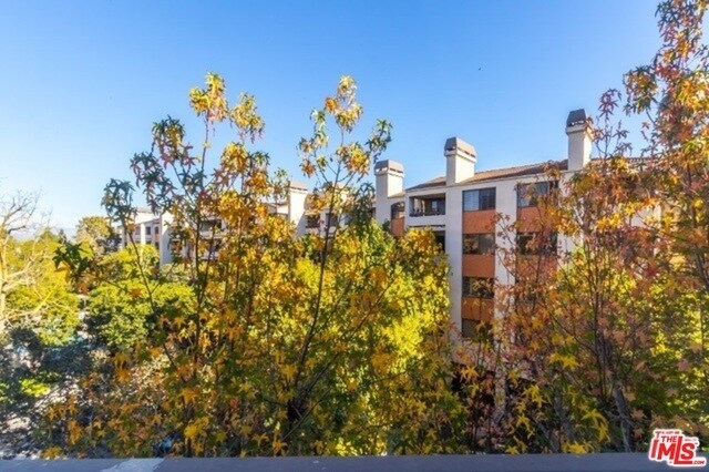 Building Photo - 2131 Century Park Ln