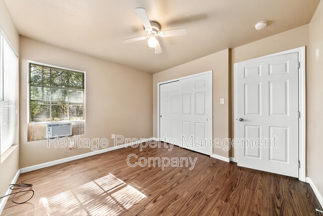 Building Photo - 1222 W Thorain Blvd