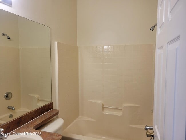 Building Photo - 950 Nixon Cir NE