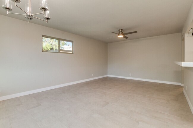 Building Photo - 4 Bedroom, 3 Baths, includes 2 Master Suites Just 1-Mile from ASU
