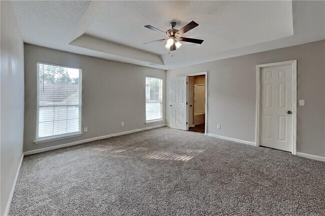 Building Photo - 679 Fernstone Trail
