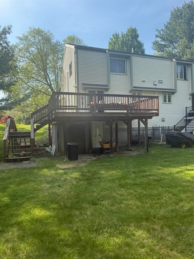 Building Photo - 4 Rocco Dr