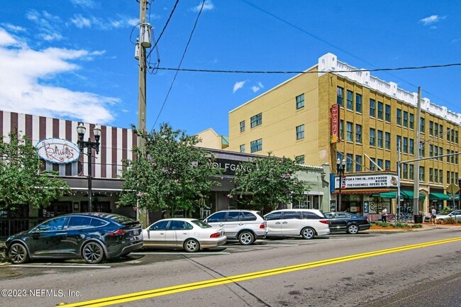 Building Photo - 2116 Herschel St