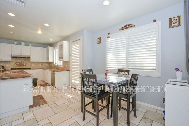 Building Photo - 3750 Golden Pond Dr