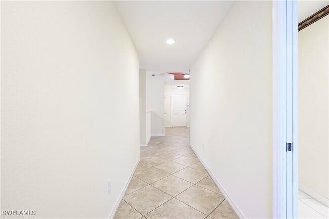 Building Photo - 5805 Grande Reserve Way